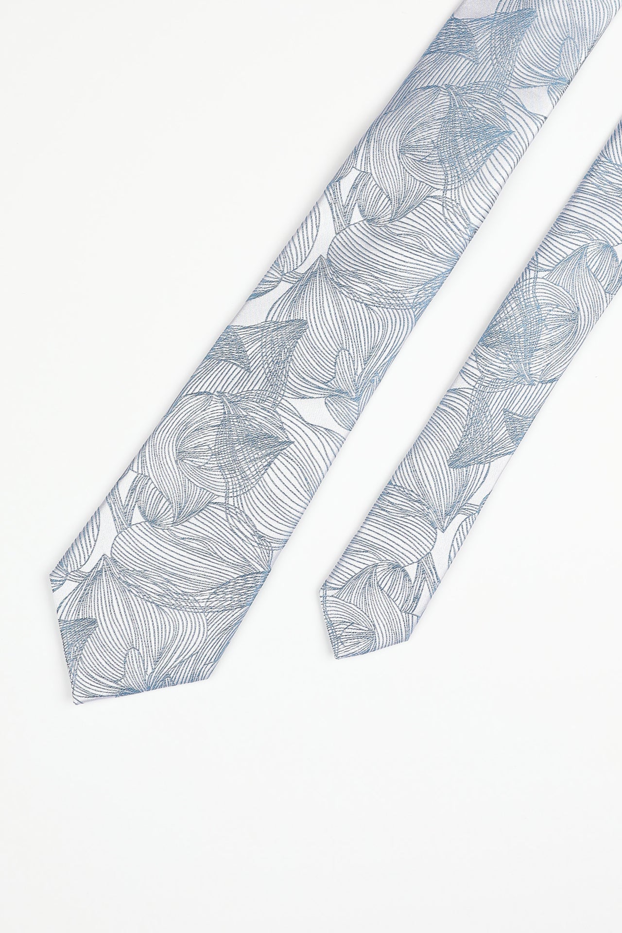 Blue Silk Line Floral Tie