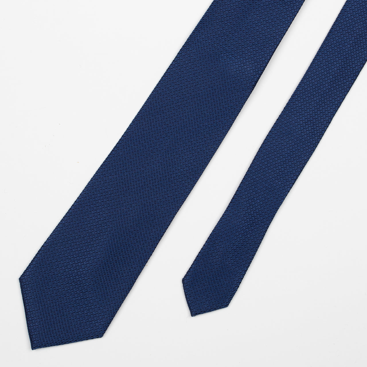 Navy Texture Tie