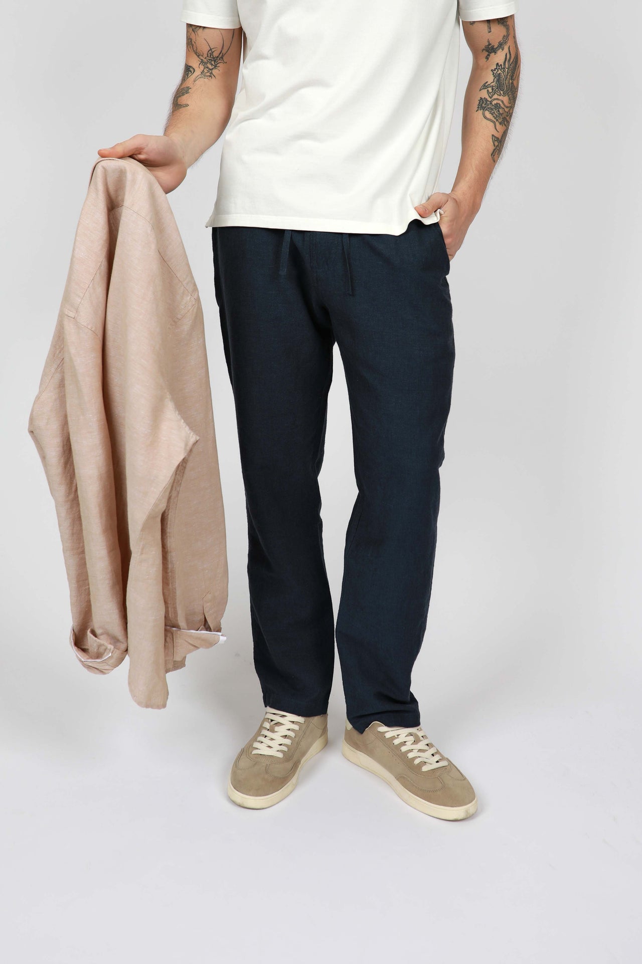Midnight Linen Relaxed Pant