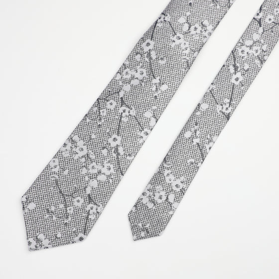Silver Silk Texture Floral Tie