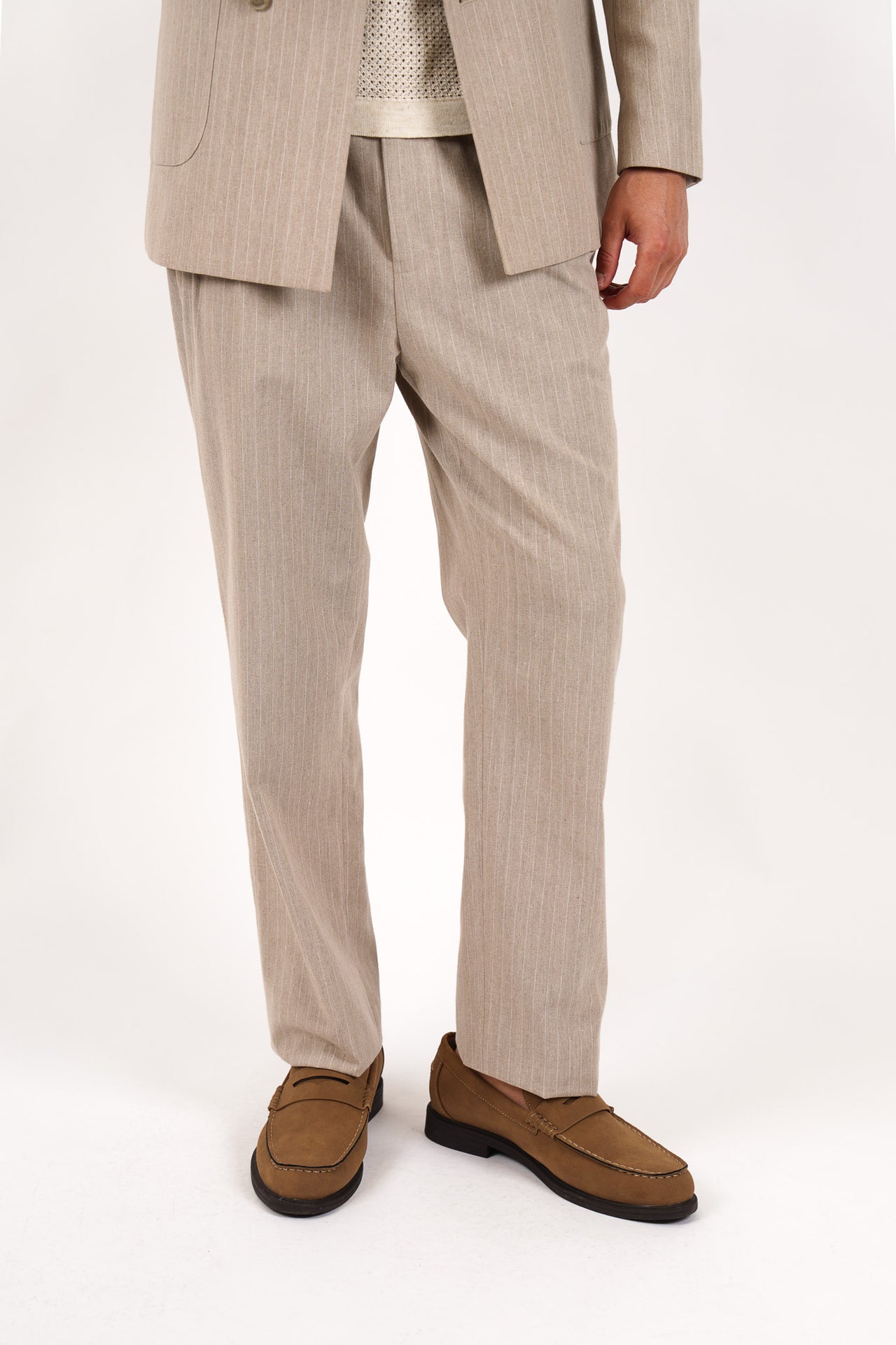 Linen Blend Relaxed Fit Pin Stripe Pleated Pant Pebble